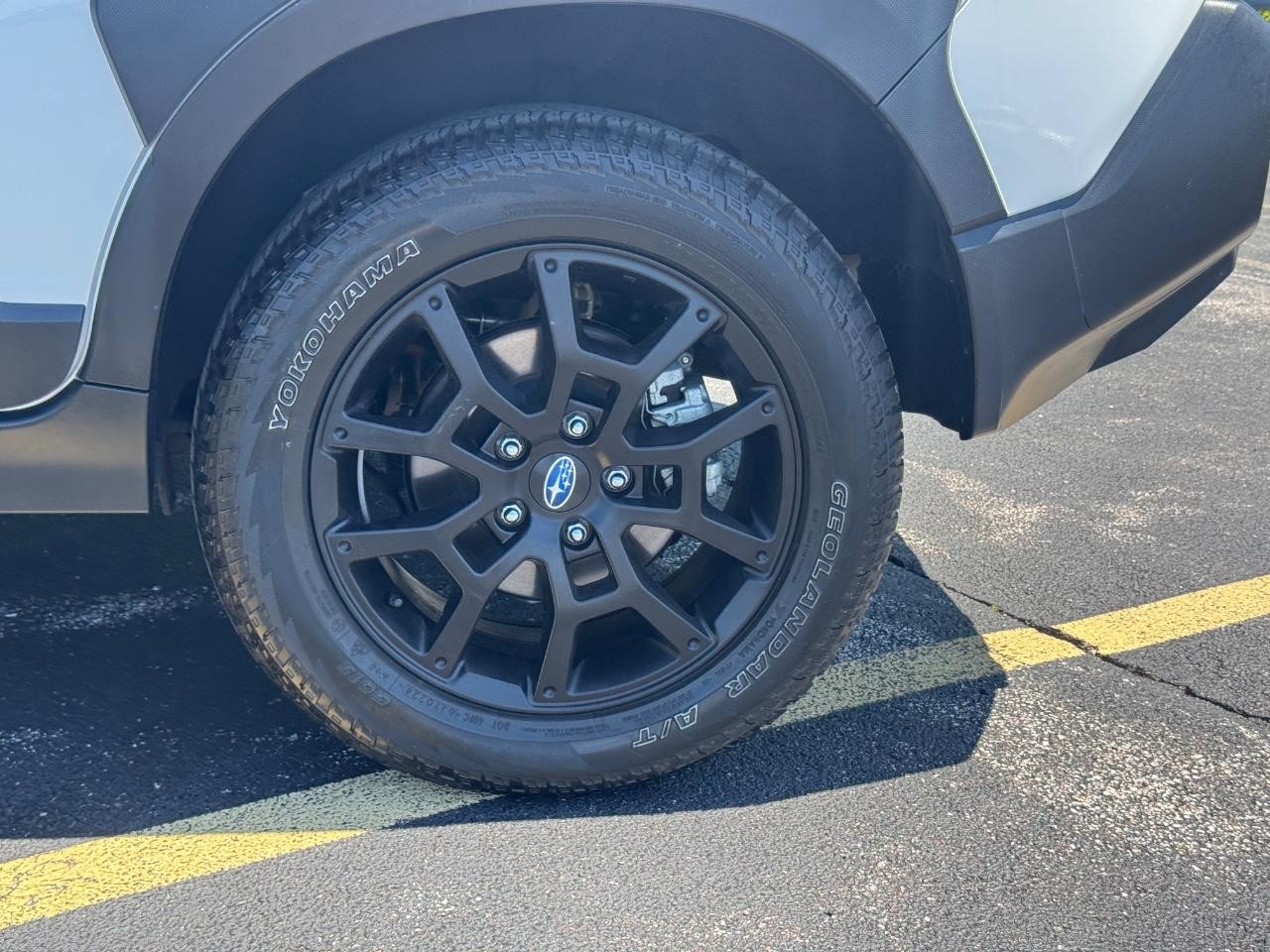 Subaru Crosstrek Vehicle Full-screen Gallery Image 08