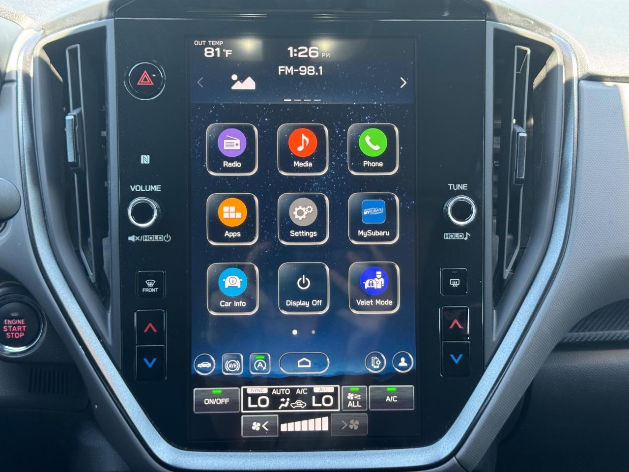 Subaru Crosstrek Vehicle Full-screen Gallery Image 14