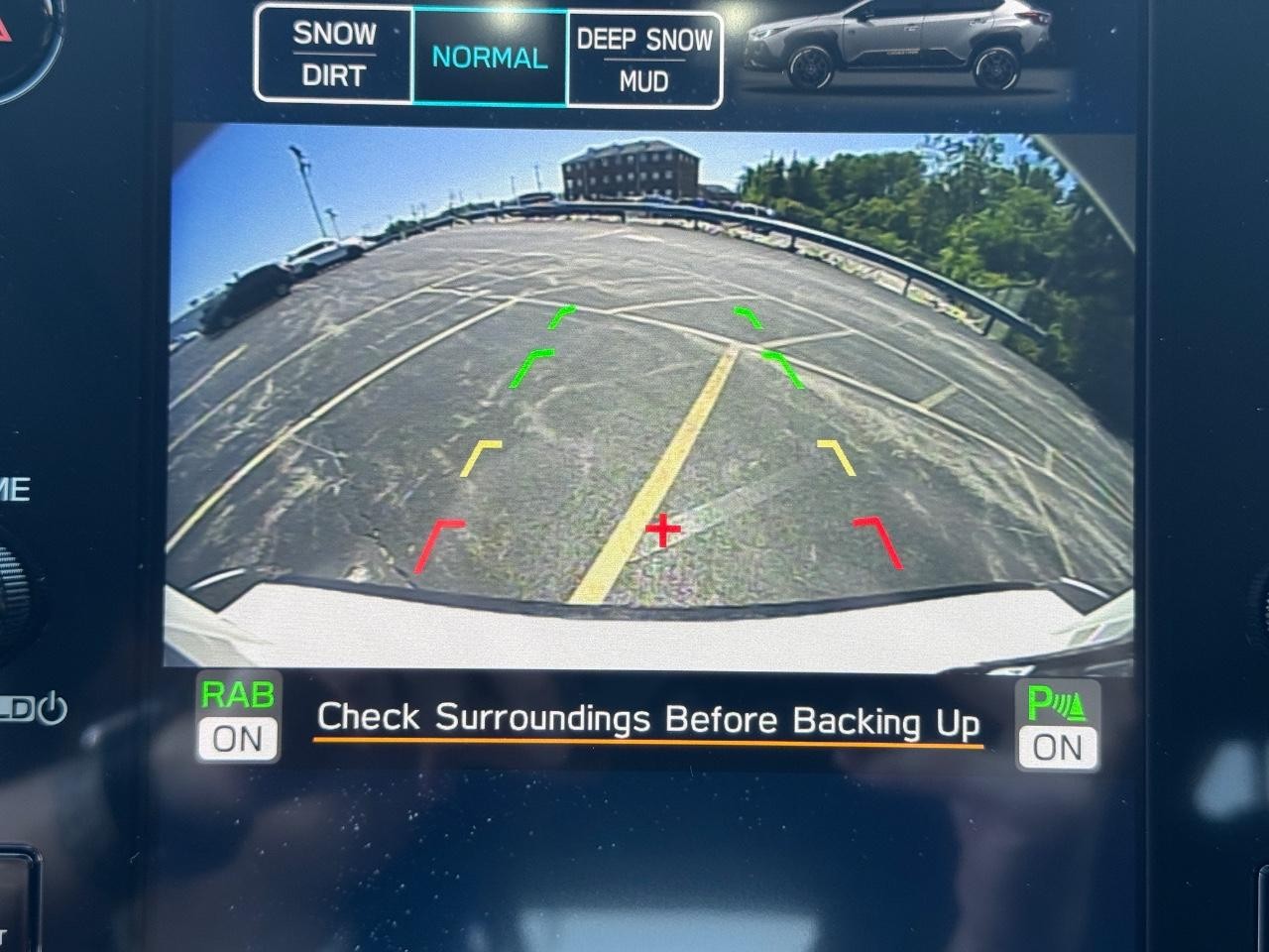 Subaru Crosstrek Vehicle Full-screen Gallery Image 23