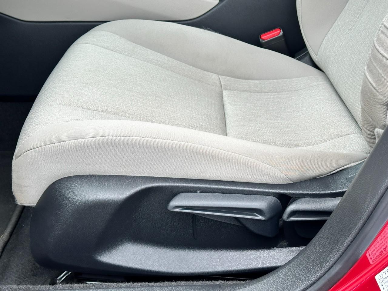 Honda Accord Sedan Vehicle Full-screen Gallery Image 17