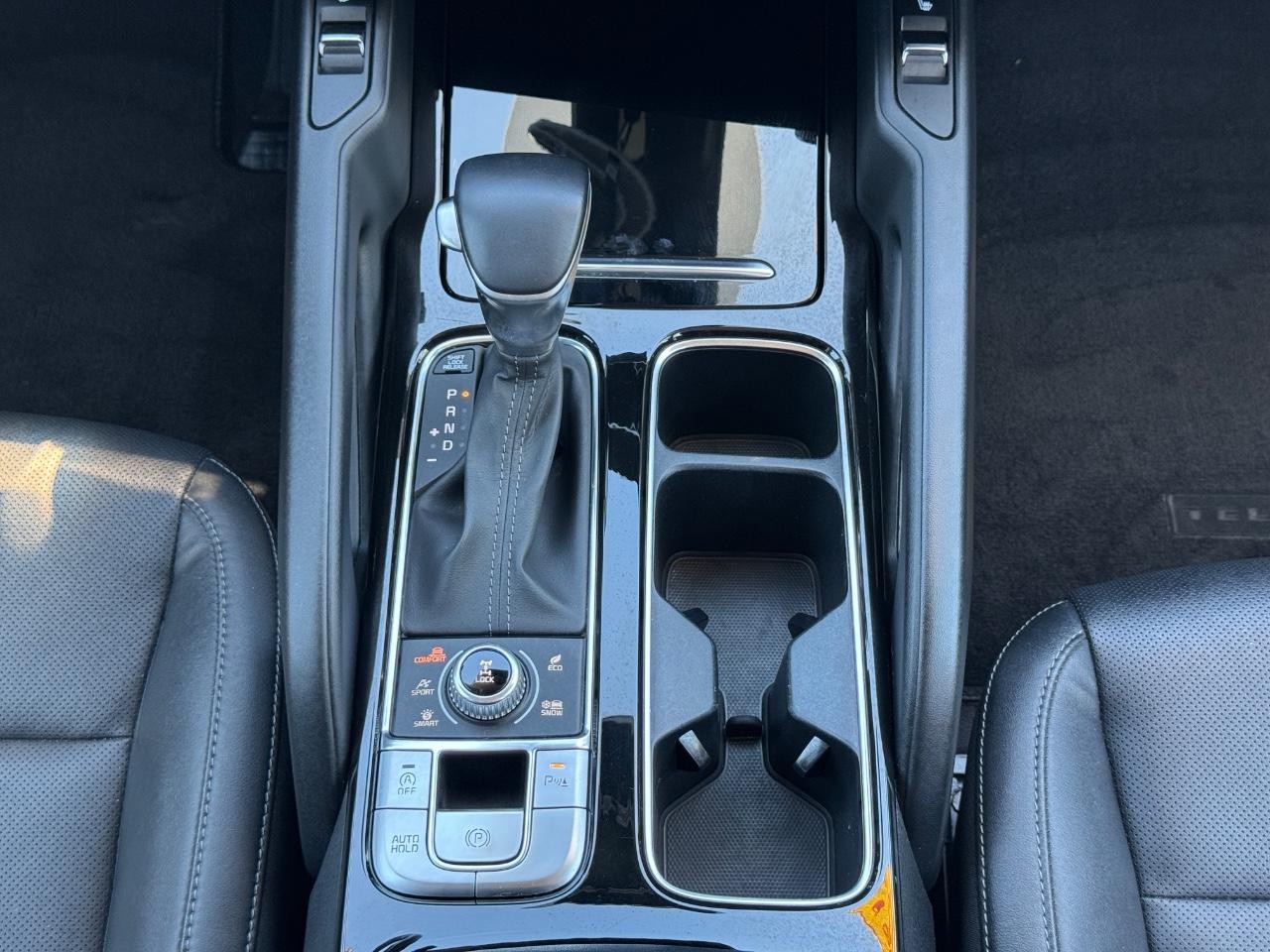 Kia Telluride Vehicle Full-screen Gallery Image 17