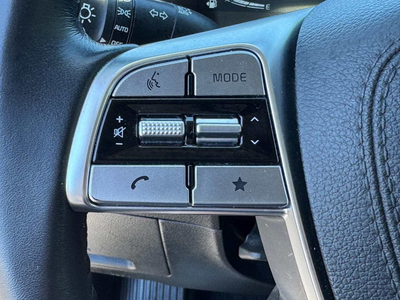 Kia Telluride Vehicle Full-screen Gallery Image 23