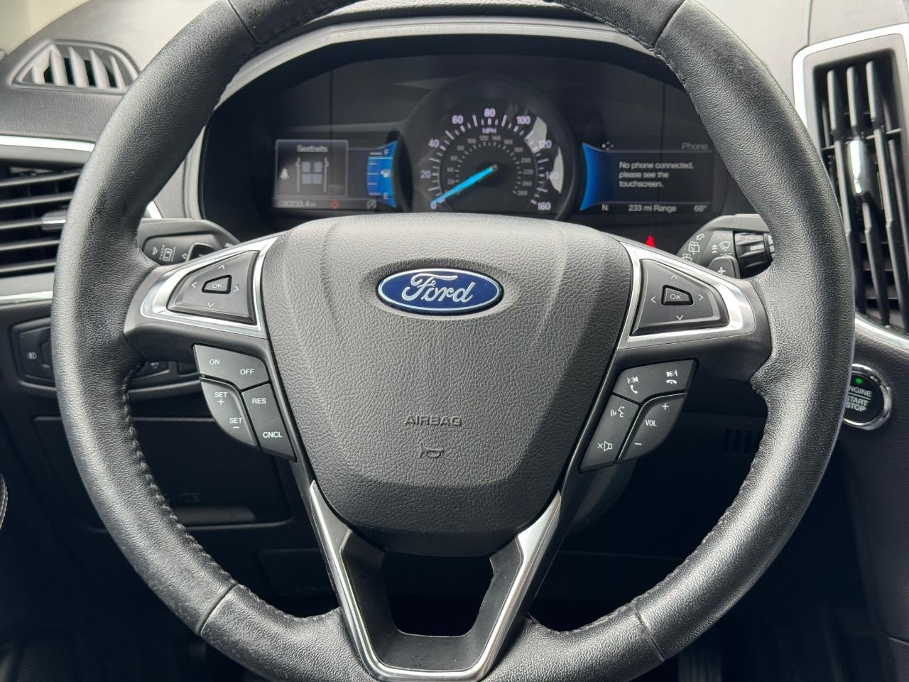 Ford Edge Vehicle Full-screen Gallery Image 13
