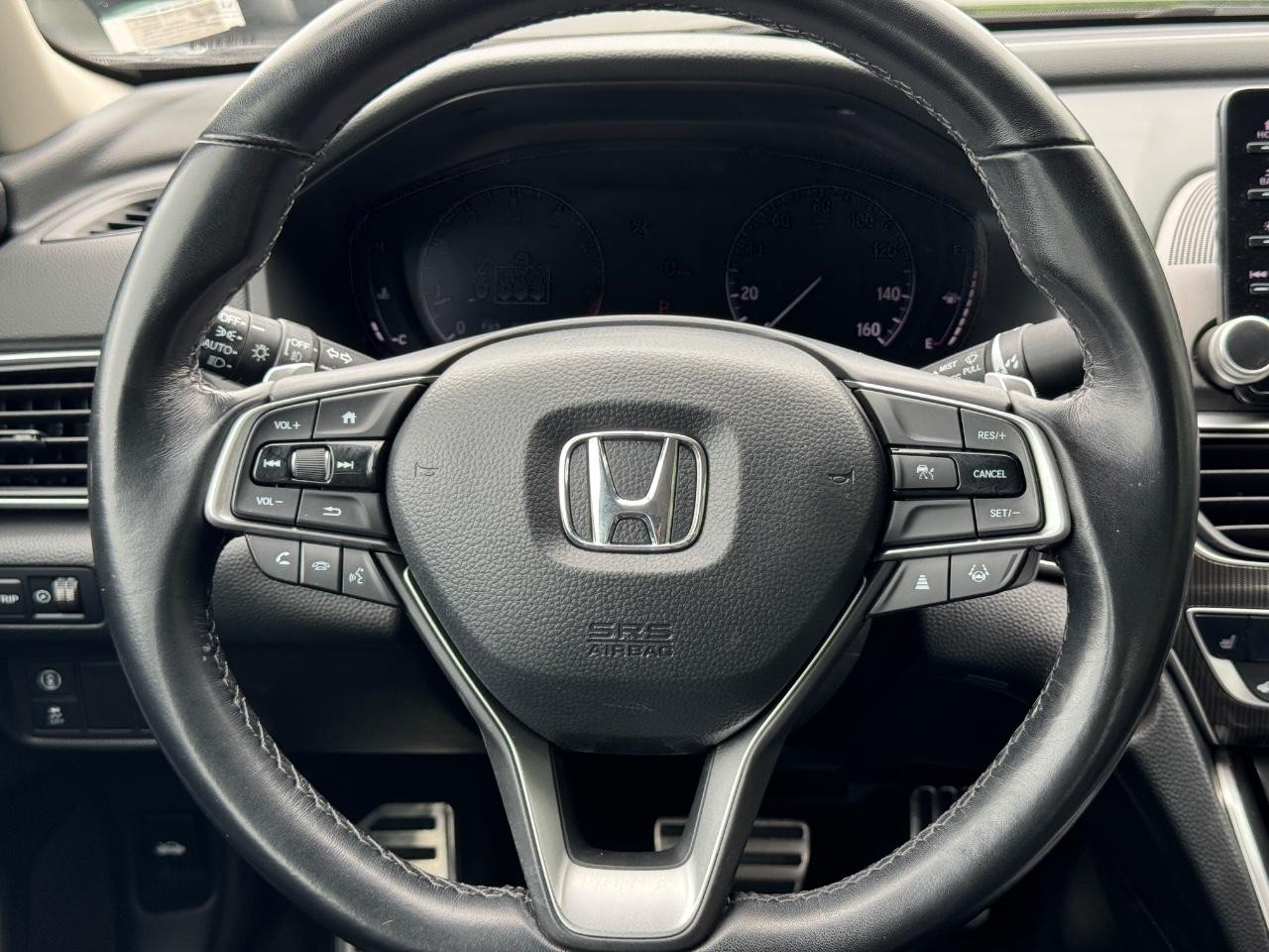 Honda Accord Sedan Vehicle Full-screen Gallery Image 13