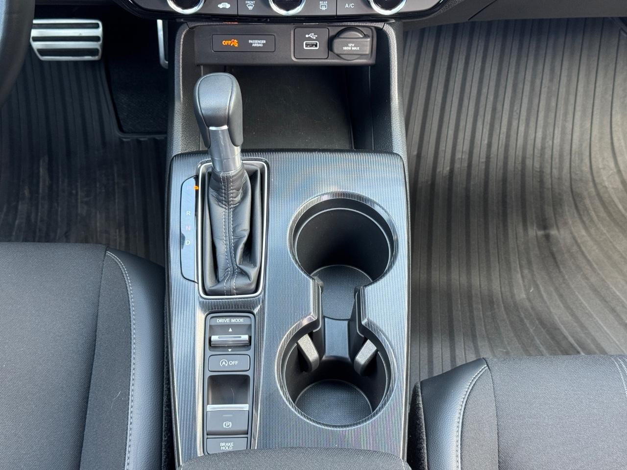 Honda Civic Sedan Vehicle Full-screen Gallery Image 16