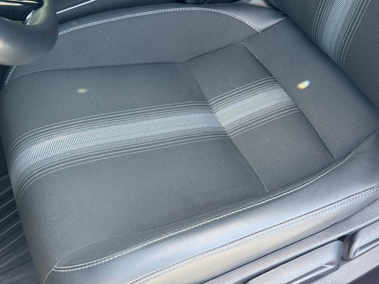 Honda Civic Sedan Vehicle Full-screen Gallery Image 25