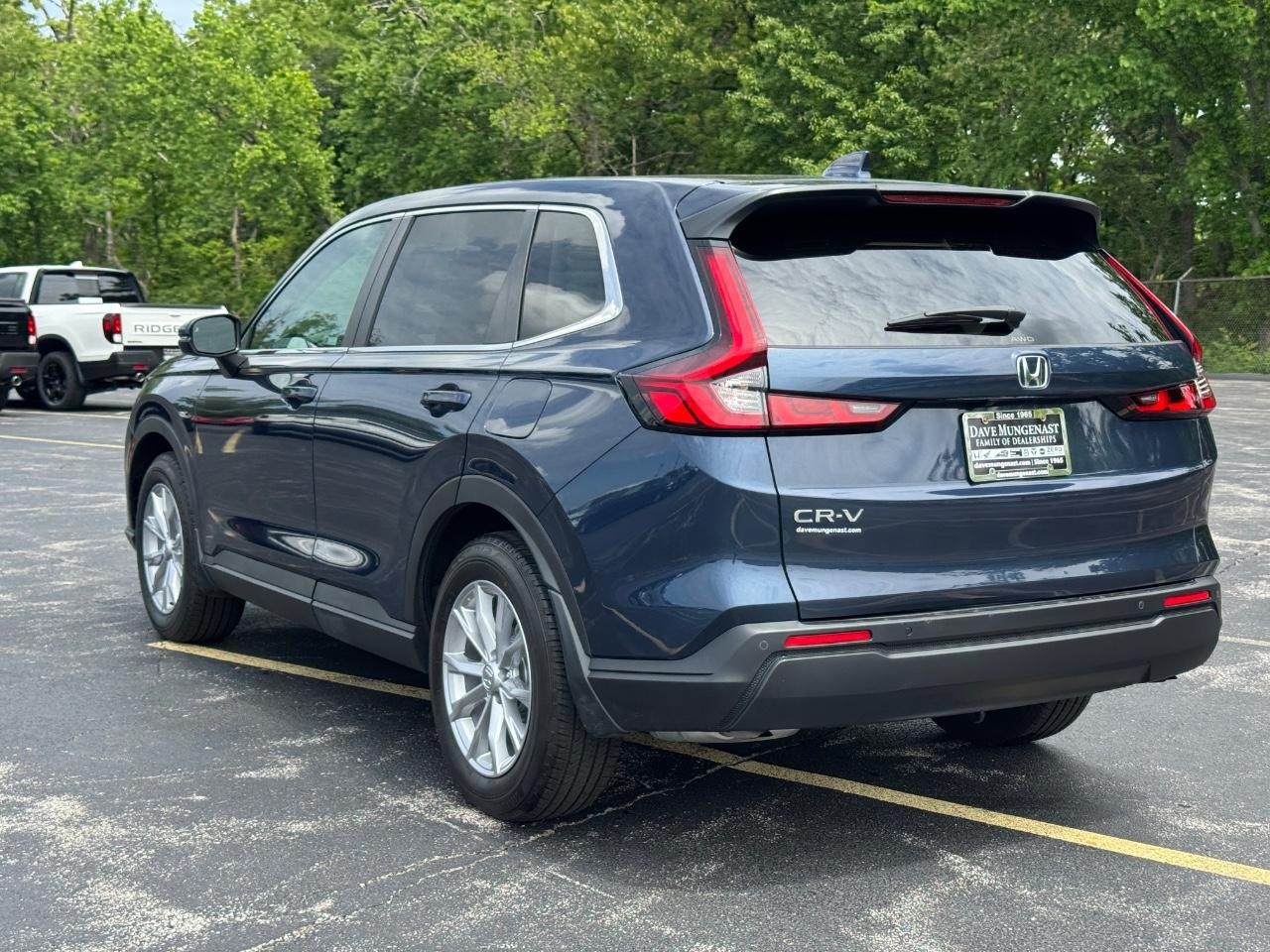 Honda CR-V Vehicle Full-screen Gallery Image 12