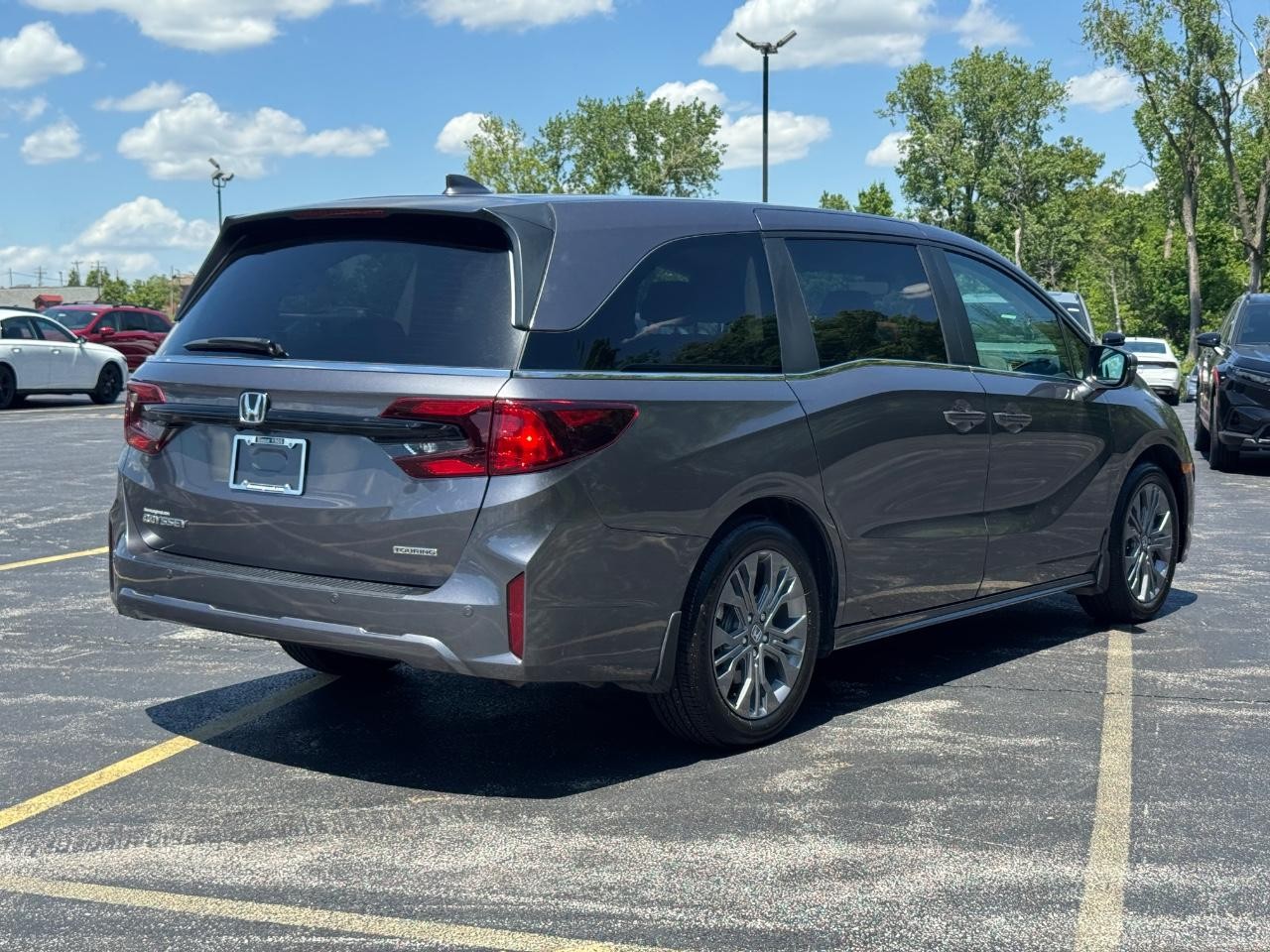 Honda Odyssey Vehicle Full-screen Gallery Image 04