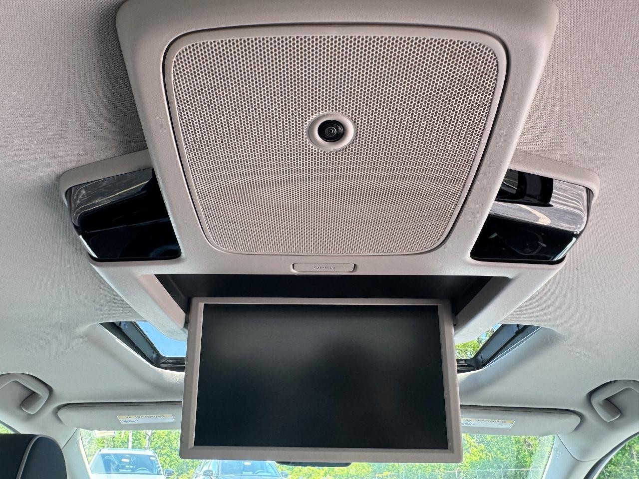 Honda Odyssey Vehicle Full-screen Gallery Image 18