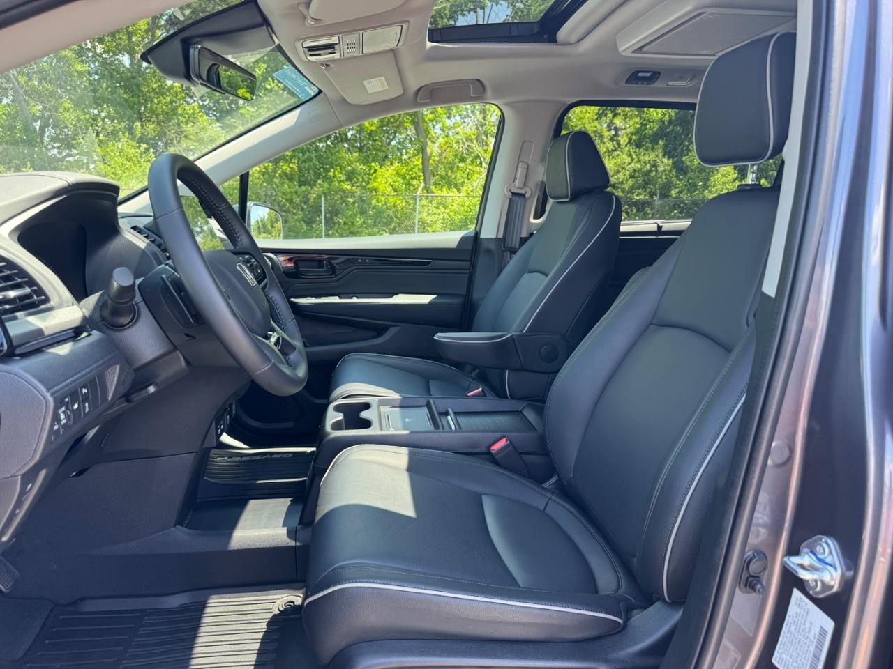 Honda Odyssey Vehicle Full-screen Gallery Image 20