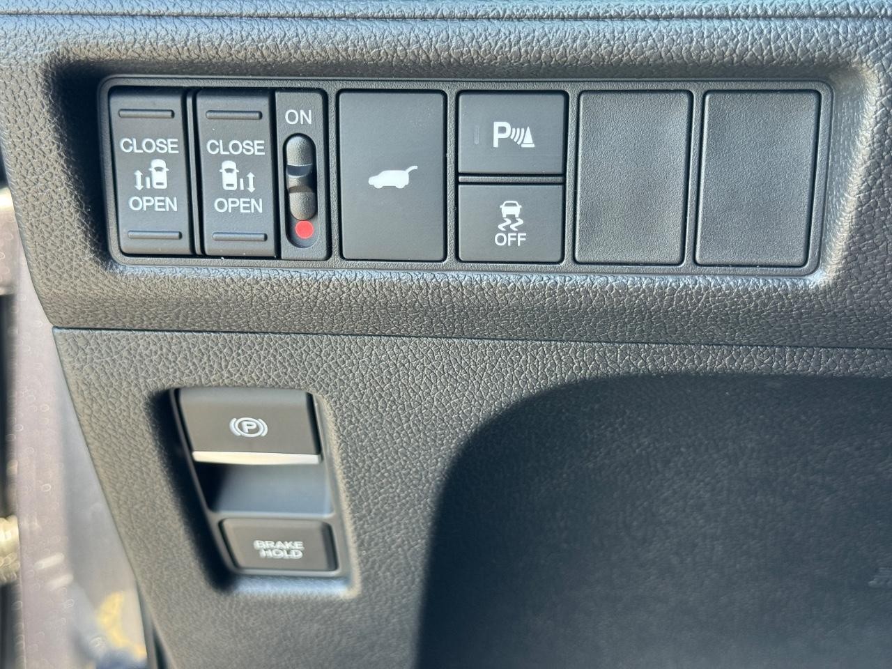 Honda Odyssey Vehicle Full-screen Gallery Image 24