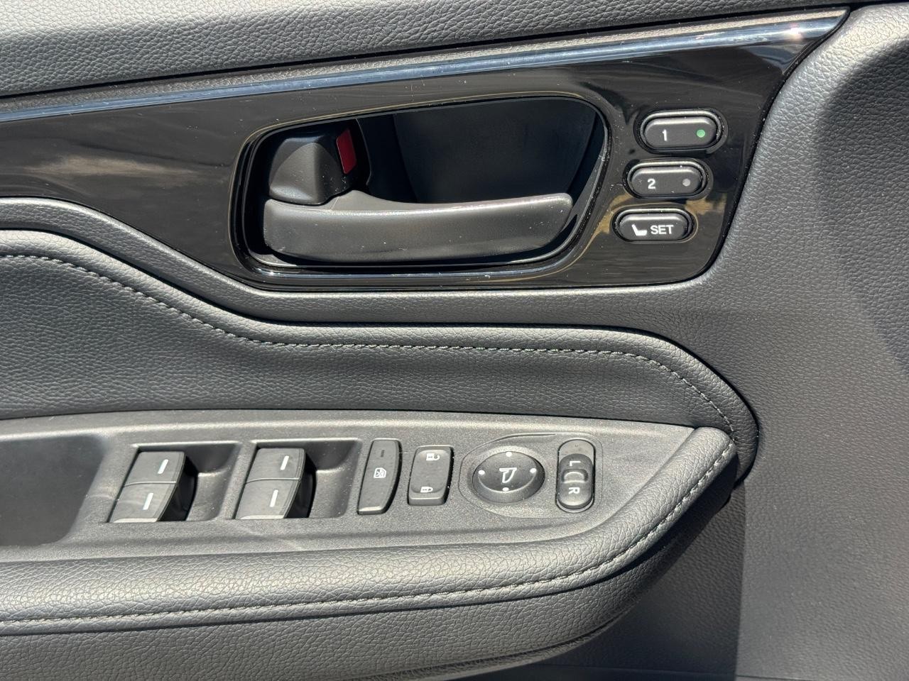 Honda Odyssey Vehicle Full-screen Gallery Image 27