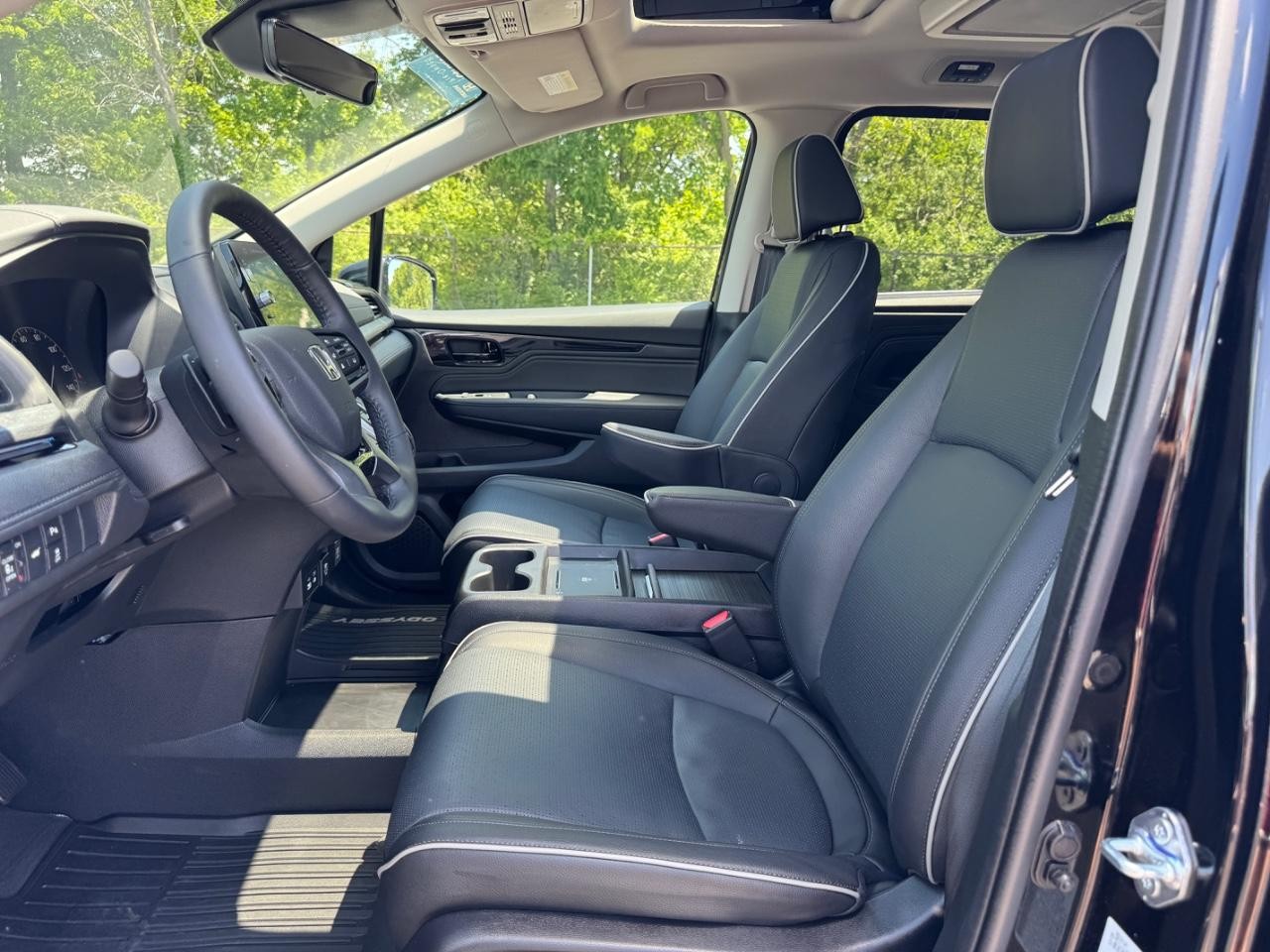 Honda Odyssey Vehicle Full-screen Gallery Image 20