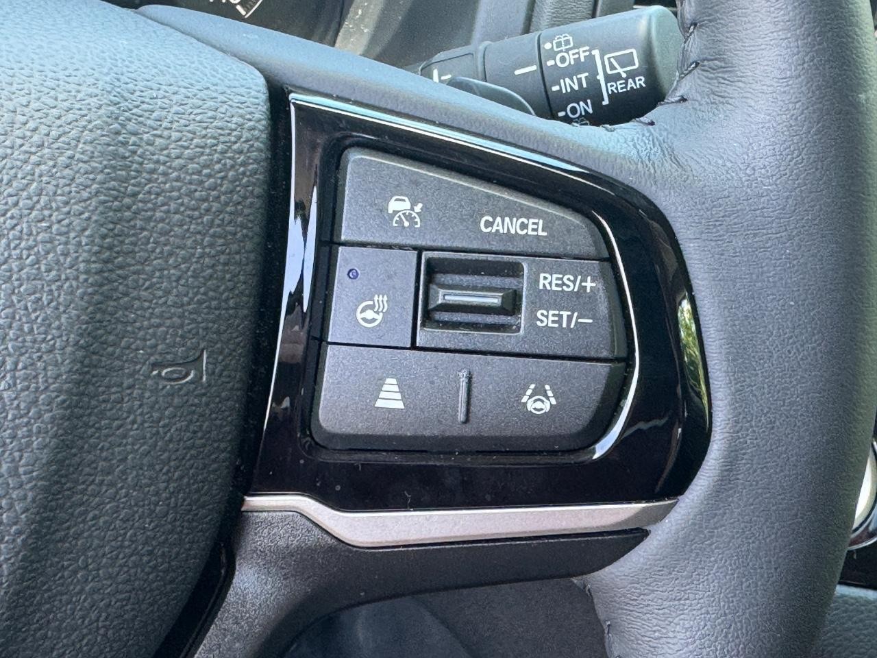 Honda Odyssey Vehicle Full-screen Gallery Image 24
