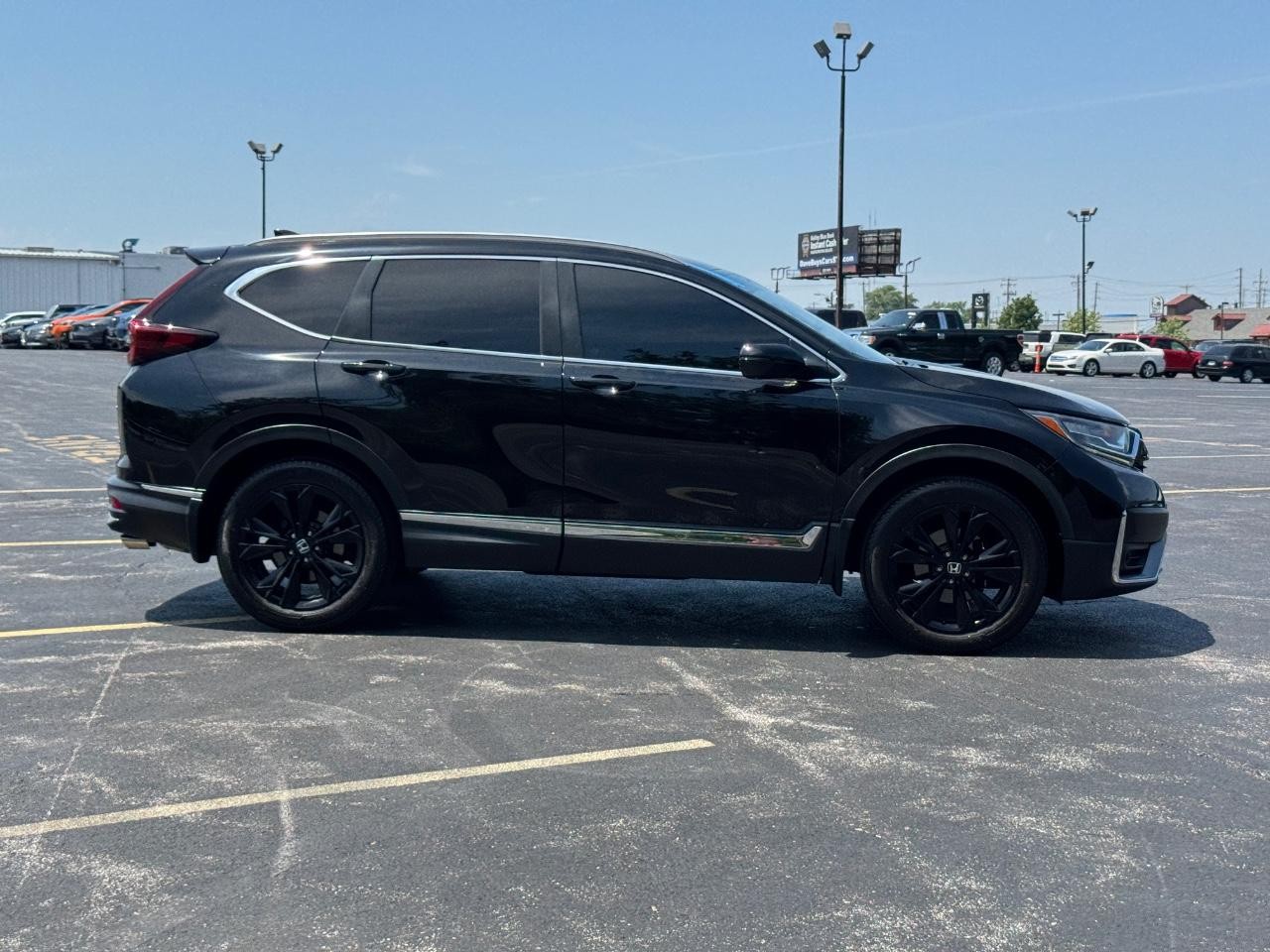 Honda CR-V Vehicle Full-screen Gallery Image 03
