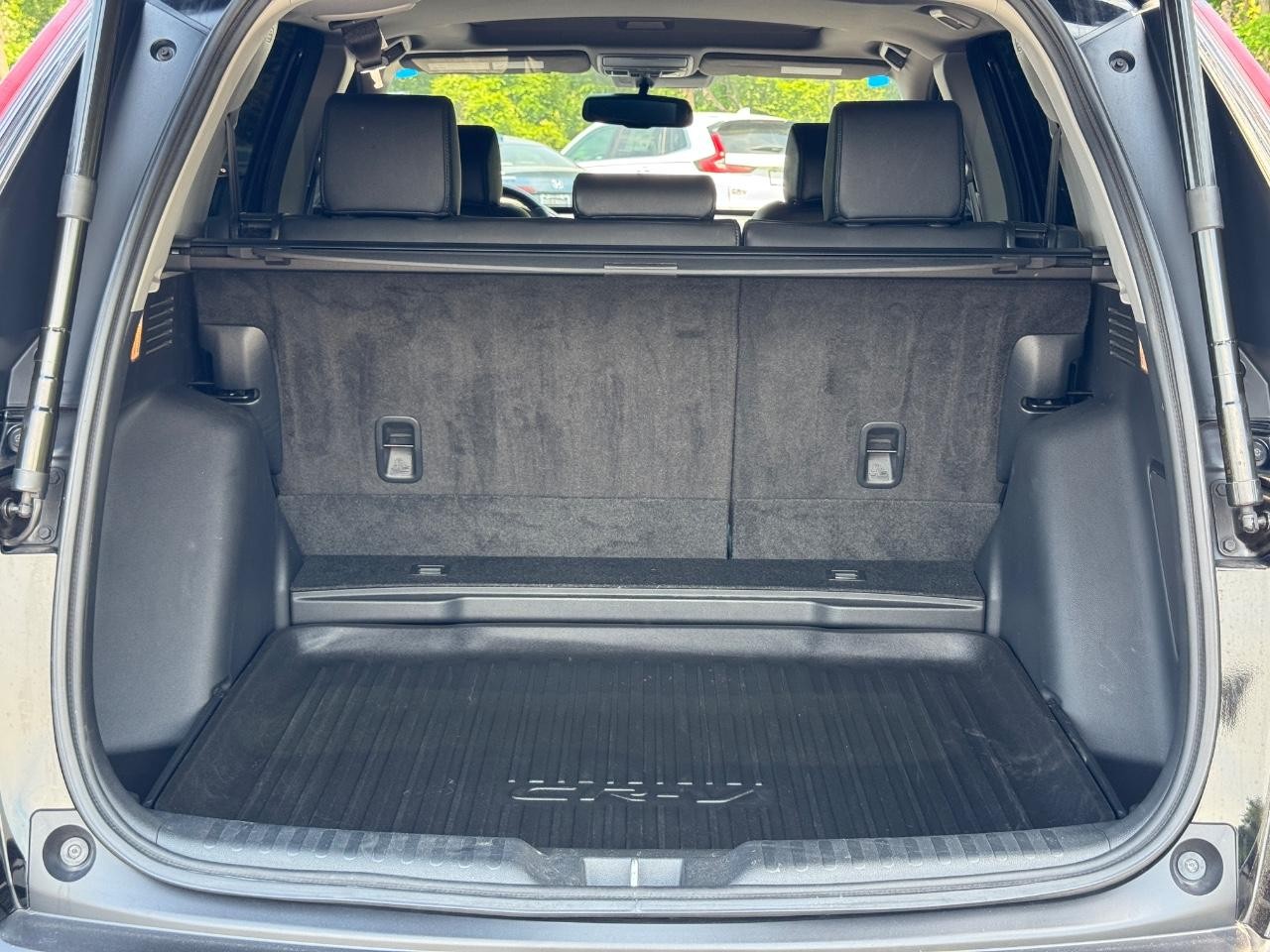 Honda CR-V Vehicle Full-screen Gallery Image 05