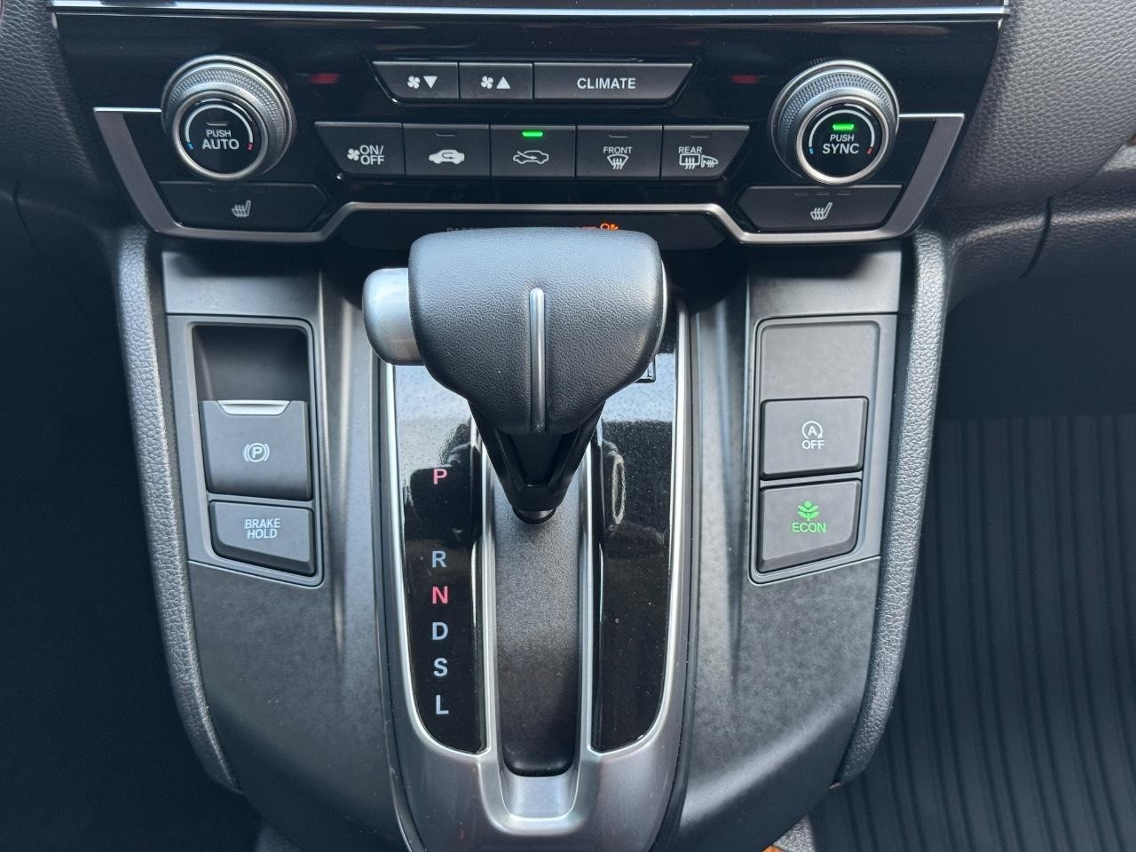 Honda CR-V Vehicle Full-screen Gallery Image 15
