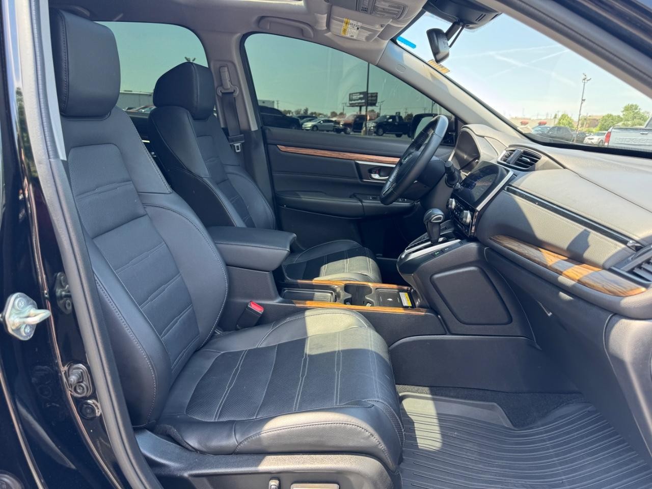 Honda CR-V Vehicle Full-screen Gallery Image 17