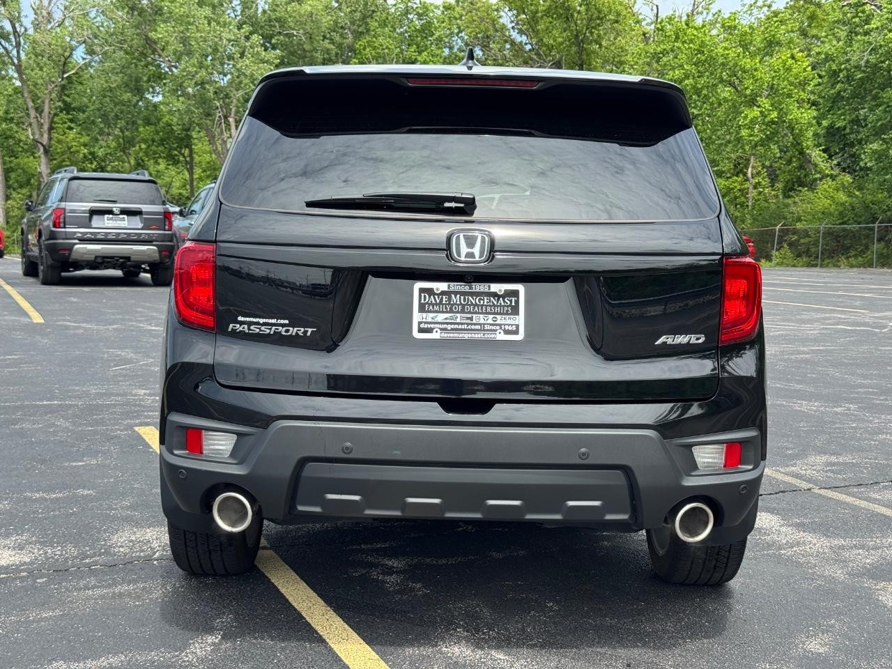 Honda Passport Vehicle Full-screen Gallery Image 06