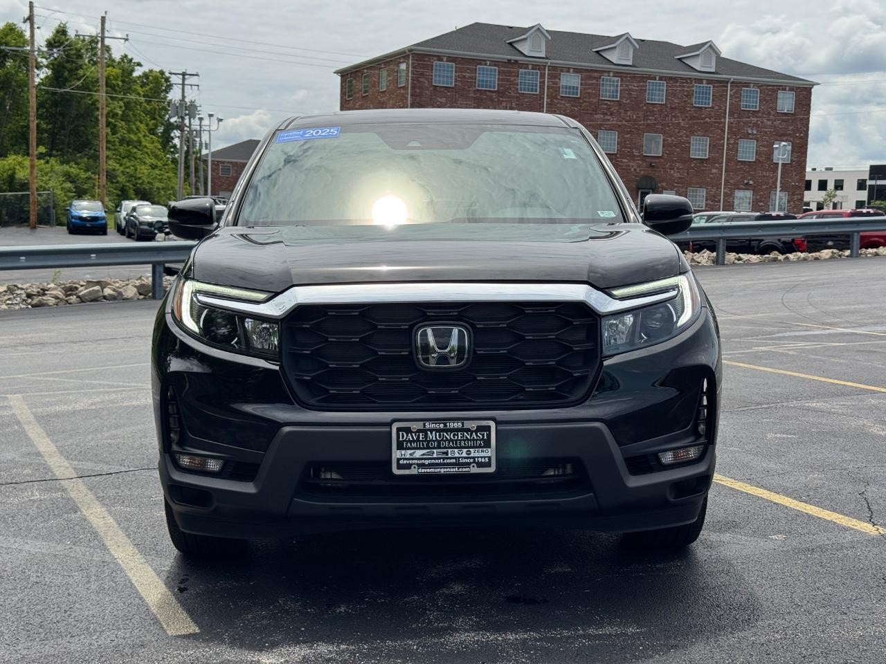 Honda Passport Vehicle Full-screen Gallery Image 10