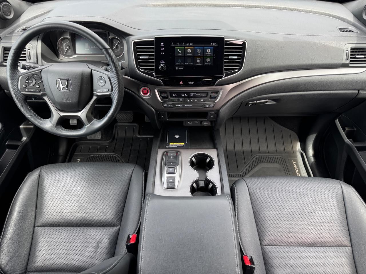 Honda Passport Vehicle Full-screen Gallery Image 12