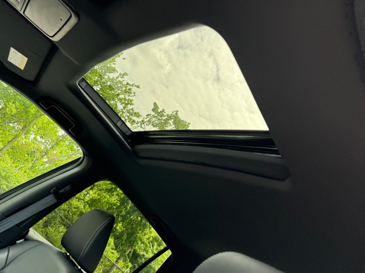 Honda Passport Vehicle Full-screen Gallery Image 20