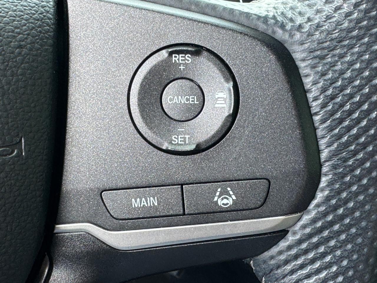 Honda Passport Vehicle Full-screen Gallery Image 23