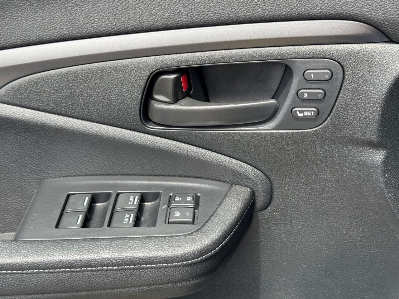 Honda Passport Vehicle Full-screen Gallery Image 26