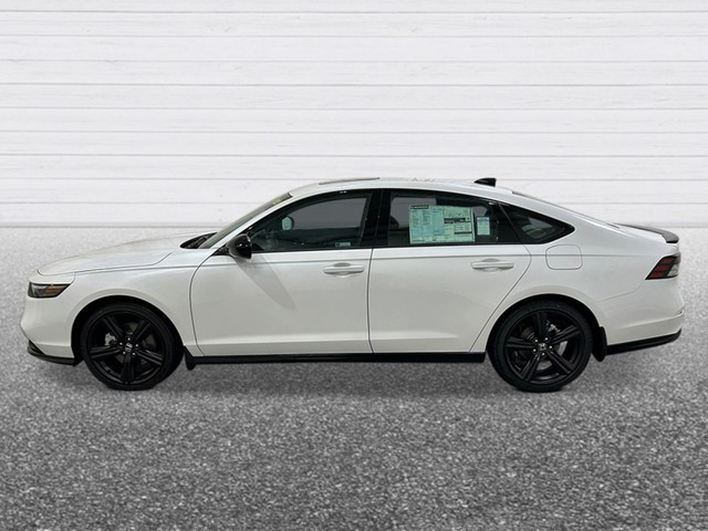 Honda Accord Hybrid Vehicle Full-screen Gallery Image 03