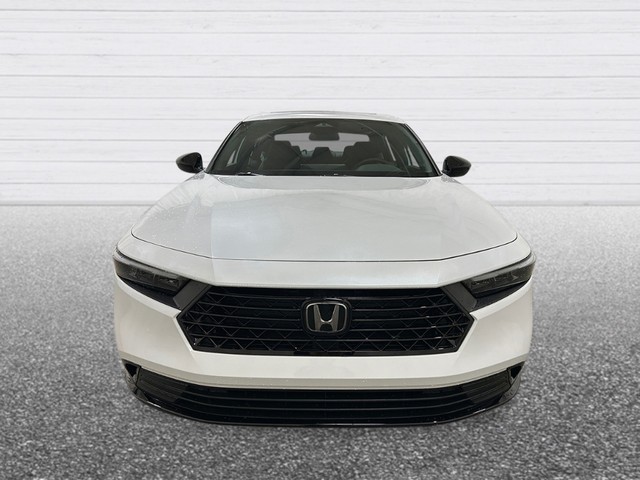 Honda Accord Hybrid Vehicle Full-screen Gallery Image 09