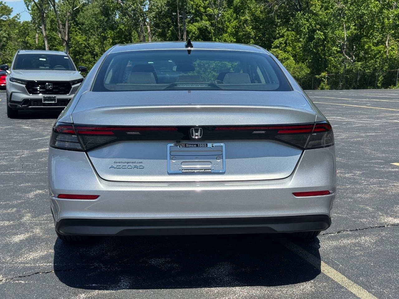 Honda Accord Sedan Vehicle Full-screen Gallery Image 06
