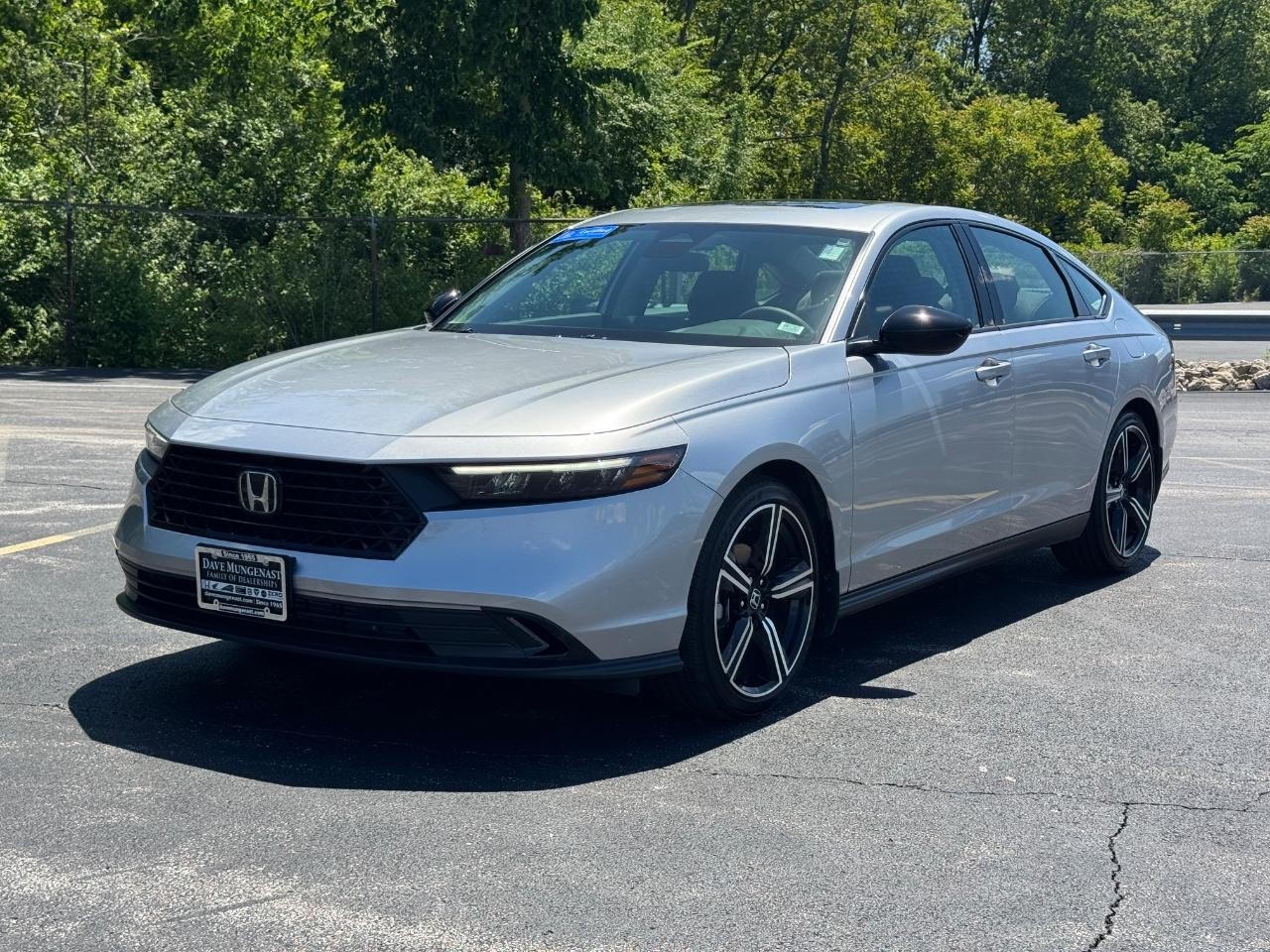 Honda Accord Sedan Vehicle Full-screen Gallery Image 09