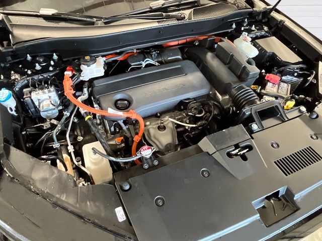 Honda CR-V Hybrid Vehicle Full-screen Gallery Image 13