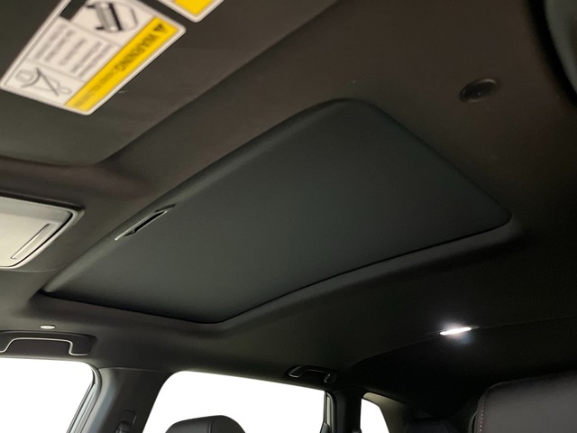 Honda CR-V Hybrid Vehicle Full-screen Gallery Image 23