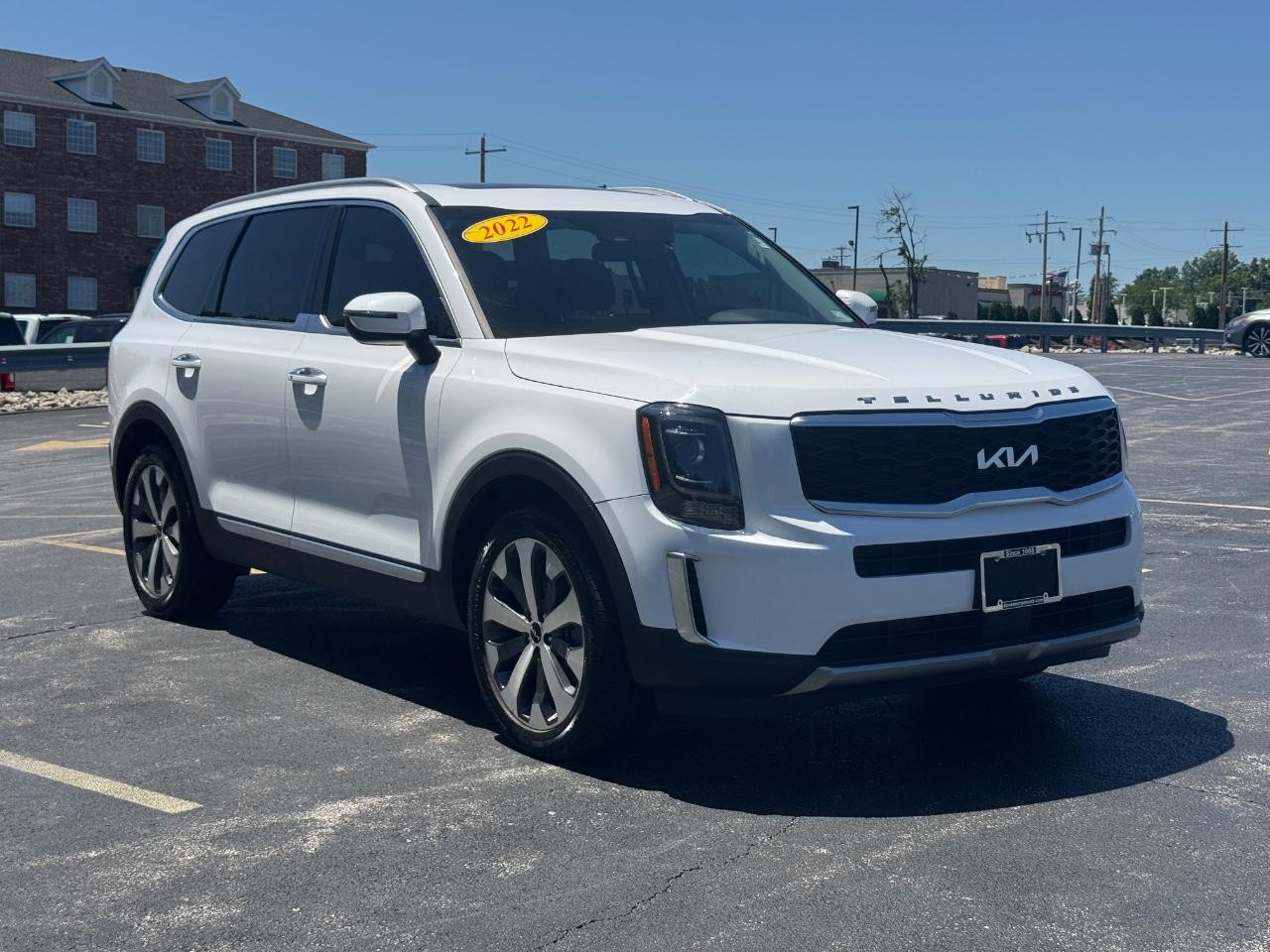 Kia Telluride Vehicle Full-screen Gallery Image 02