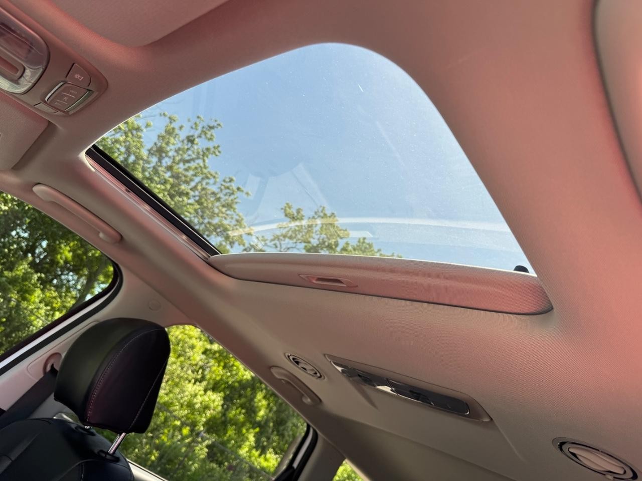 Kia Telluride Vehicle Full-screen Gallery Image 20