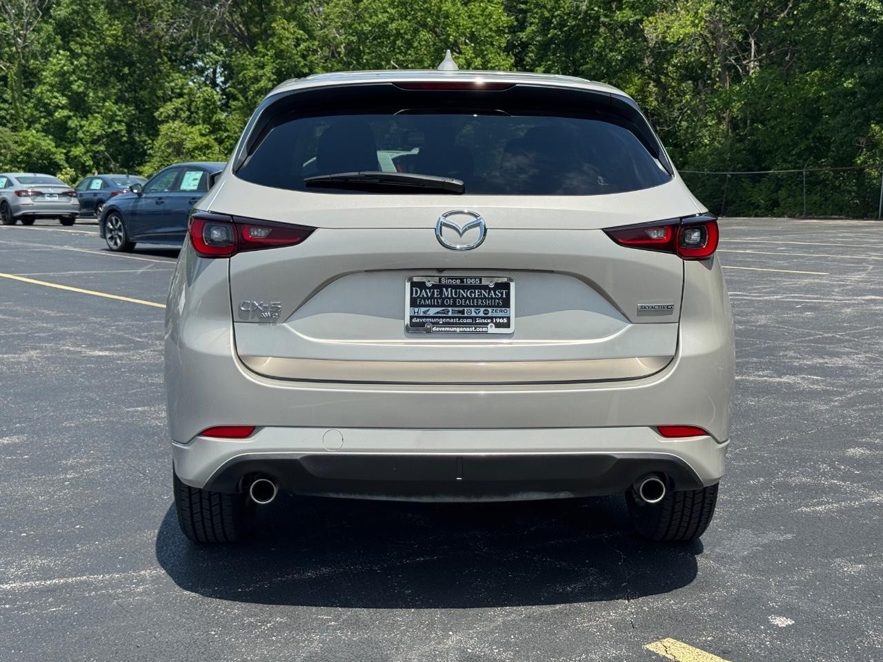 Mazda CX-5 Vehicle Full-screen Gallery Image 06