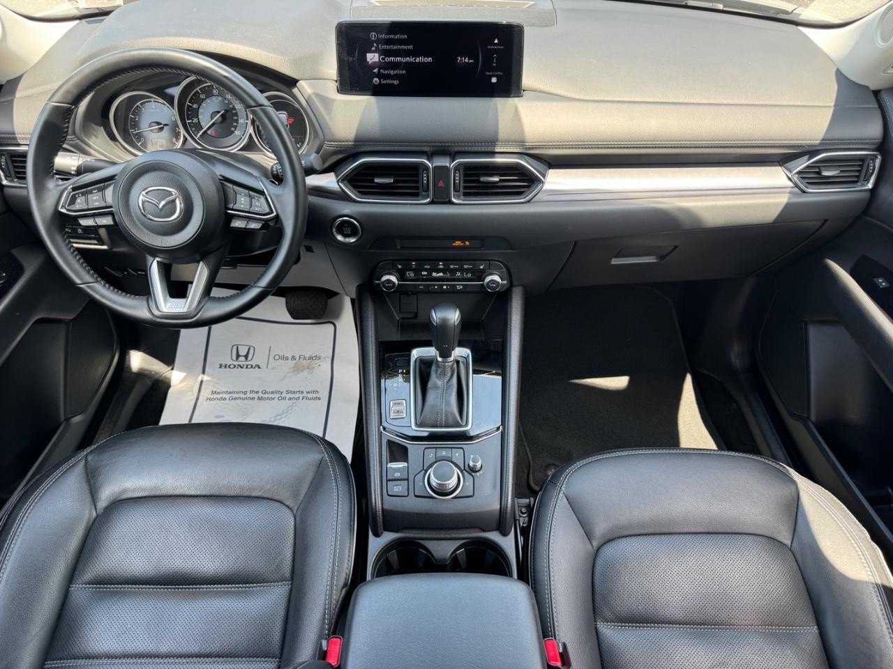 Mazda CX-5 Vehicle Full-screen Gallery Image 12