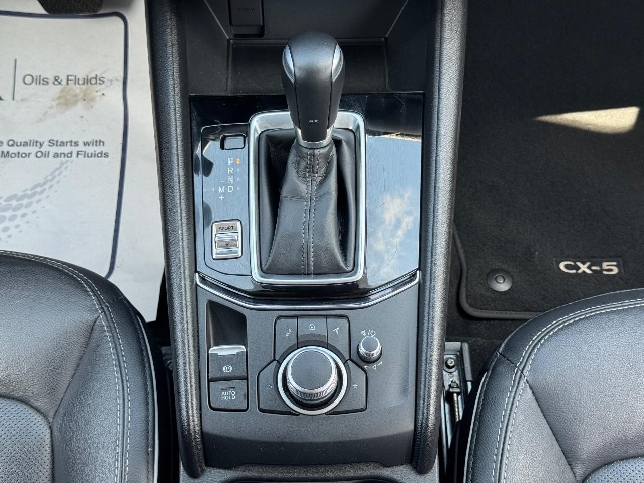 Mazda CX-5 Vehicle Full-screen Gallery Image 16