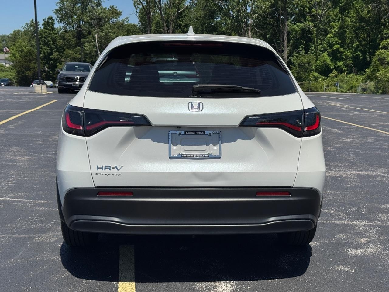 Honda HR-V Vehicle Full-screen Gallery Image 06