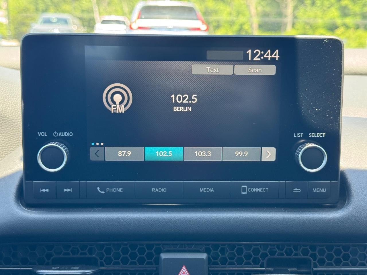 Honda HR-V Vehicle Full-screen Gallery Image 14
