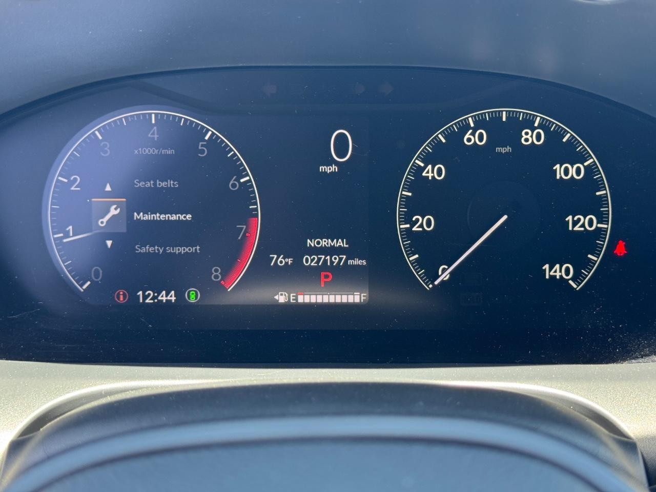 Honda HR-V Vehicle Full-screen Gallery Image 19