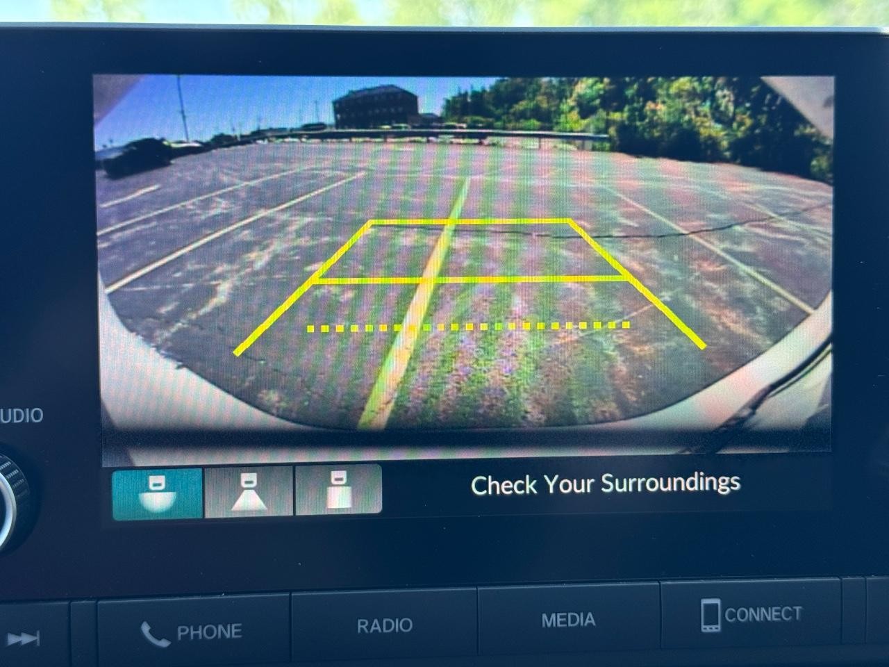 Honda HR-V Vehicle Full-screen Gallery Image 23