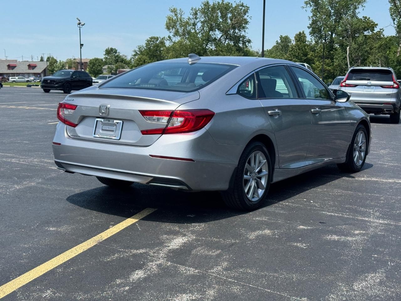 Honda Accord Sedan Vehicle Full-screen Gallery Image 04