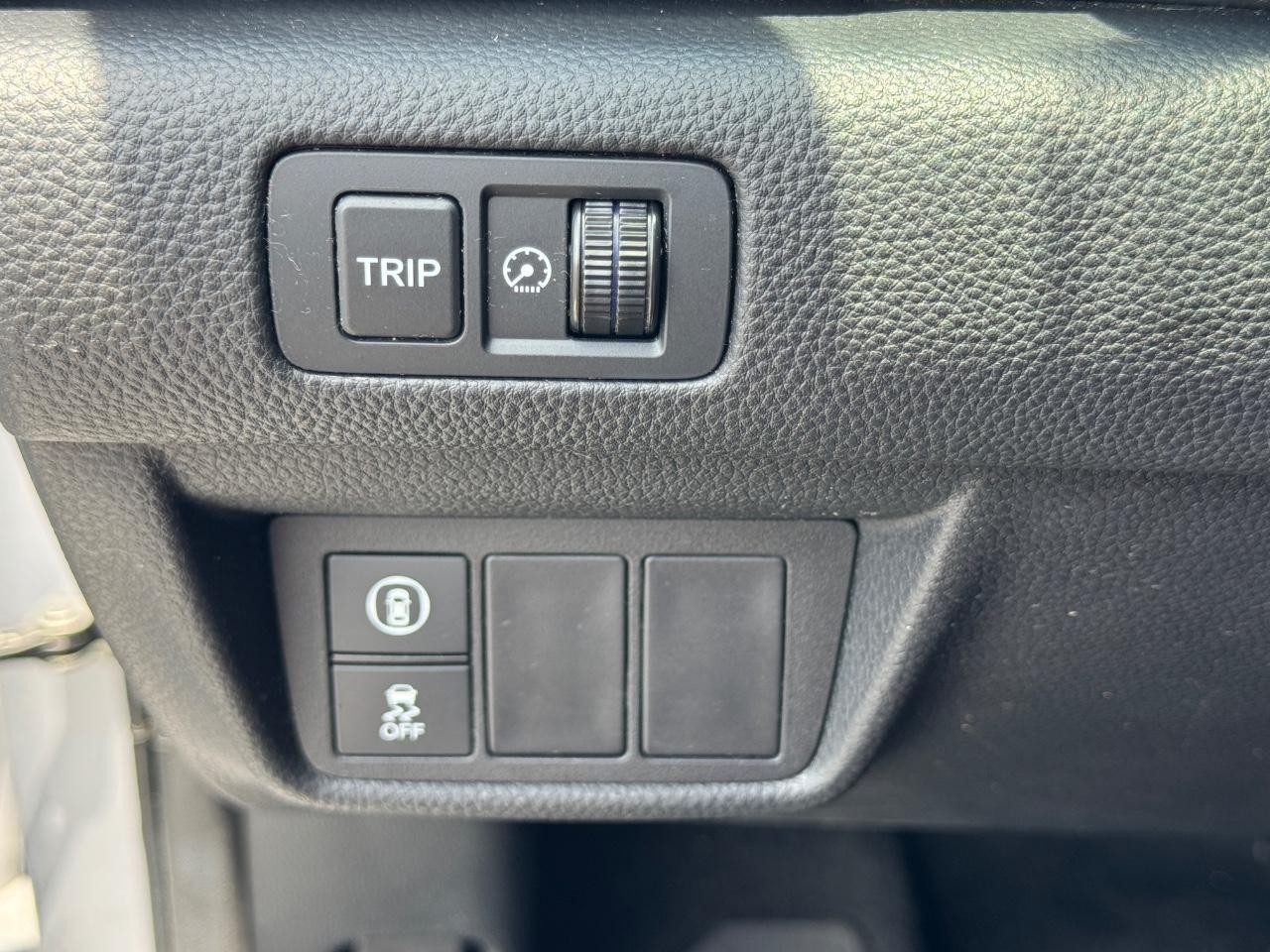 Honda Accord Sedan Vehicle Full-screen Gallery Image 22