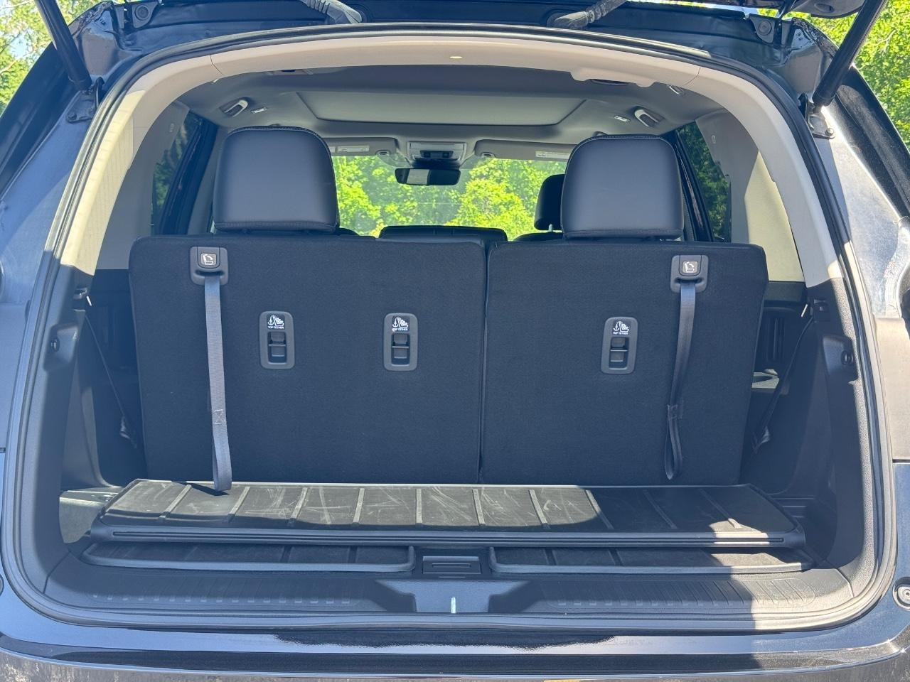 Honda Pilot Vehicle Full-screen Gallery Image 05
