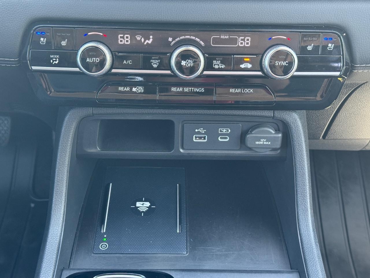 Honda Pilot Vehicle Full-screen Gallery Image 16