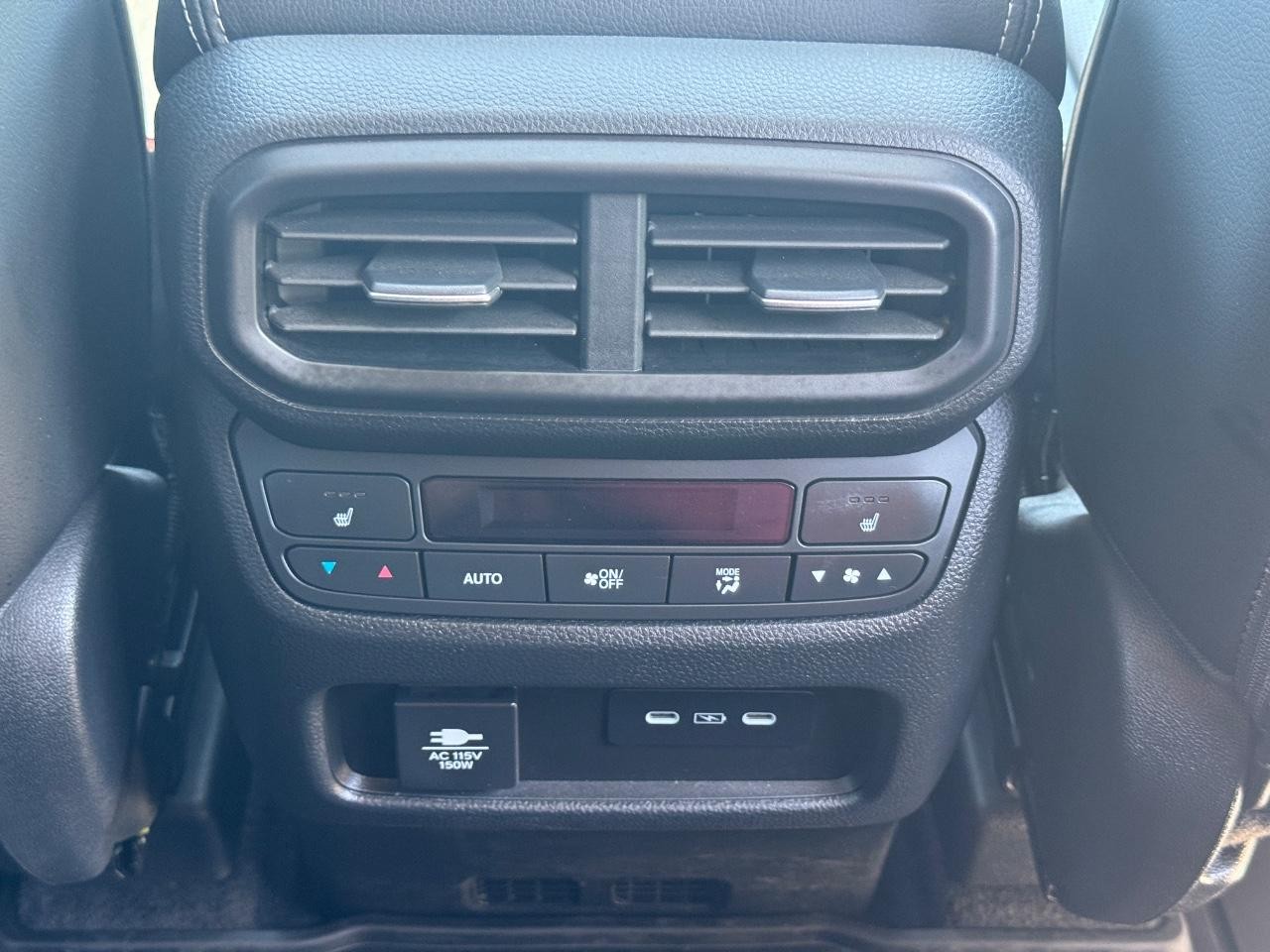 Honda Pilot Vehicle Full-screen Gallery Image 18