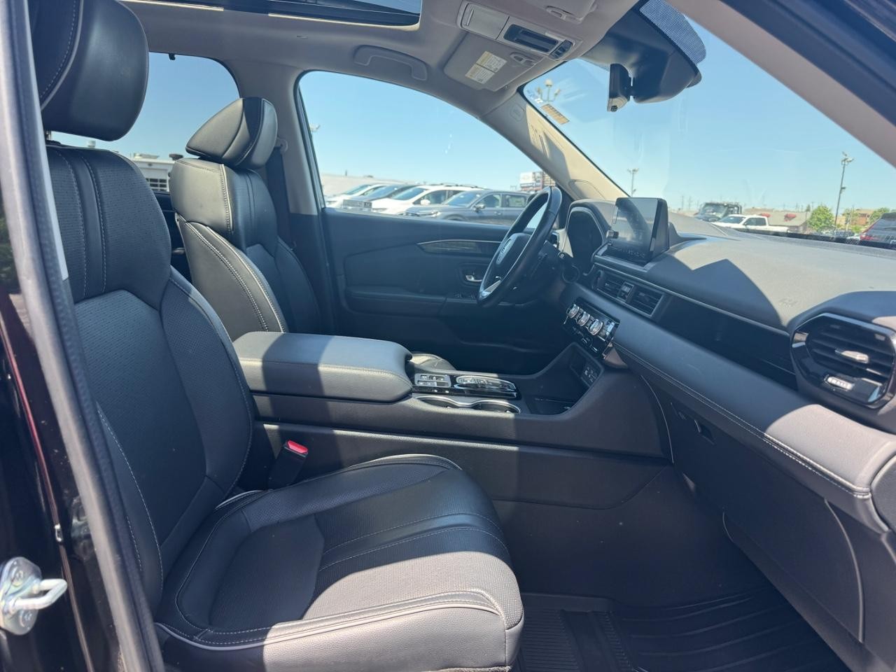 Honda Pilot Vehicle Full-screen Gallery Image 19