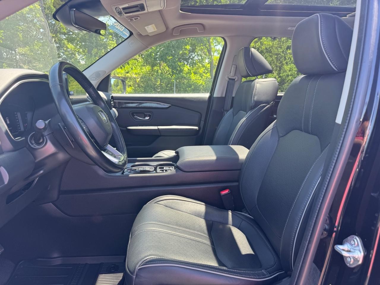 Honda Pilot Vehicle Full-screen Gallery Image 20